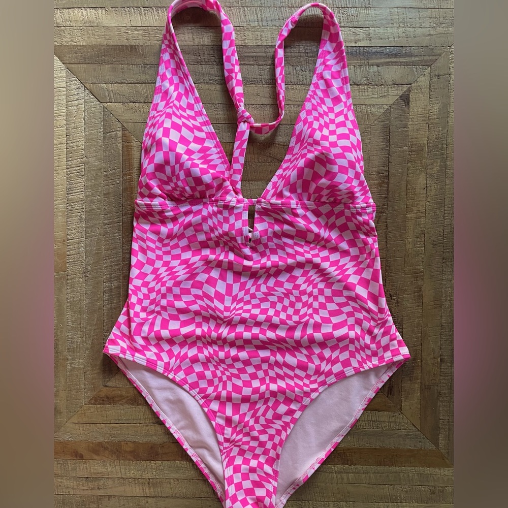 No Boundaries One Piece Swimsuit. NWOT XL